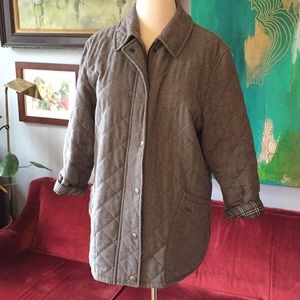 Burberry quilted barn coat